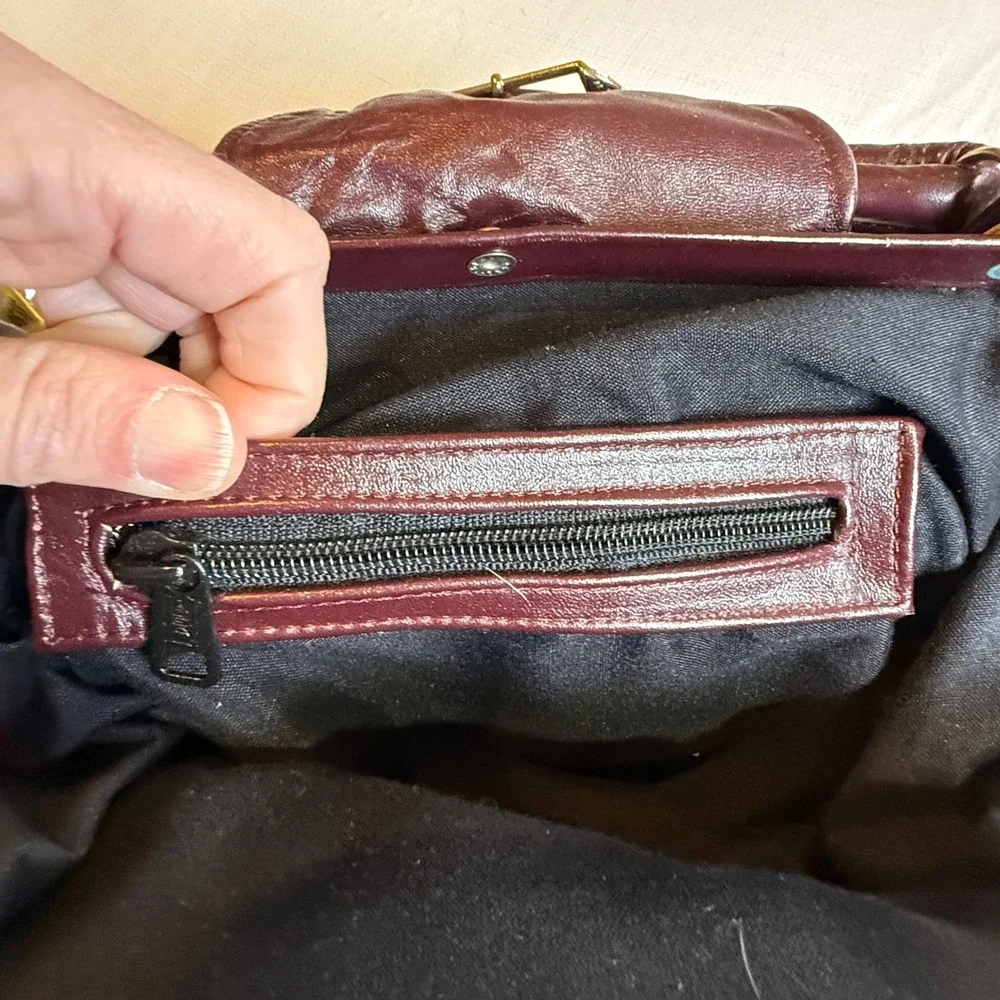 Vintage Burgundy Leather Handbag Top Handle Purse Gold‎ Tone Clasp